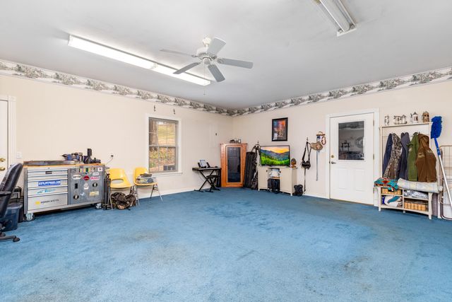 24820 S 638 Road, Grove, OK 74344