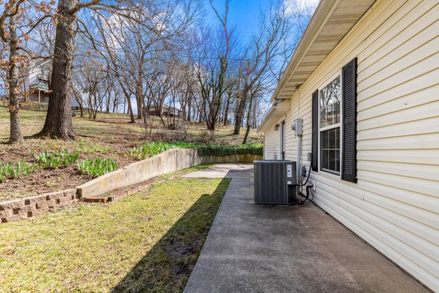 24820 S 638 Road, Grove, OK 74344