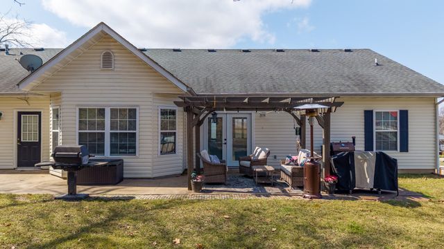 24820 S 638 Road, Grove, OK 74344