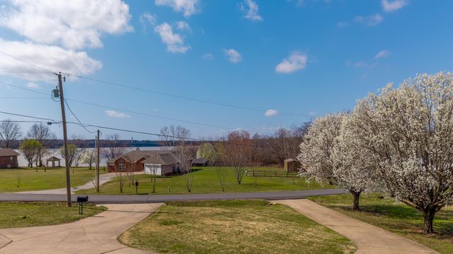 24820 S 638 Road, Grove, OK 74344