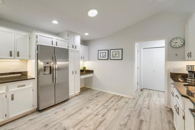 18100 Judicial Way N, Lakeville, MN 55044