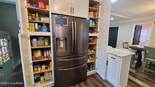 333 S Hubbards Ln, Louisville, KY 40207