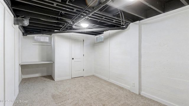 333 S Hubbards Ln, Louisville, KY 40207