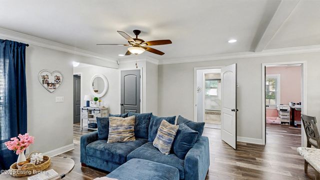 333 S Hubbards Ln, Louisville, KY 40207