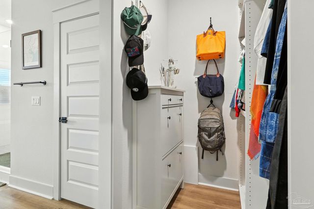 5610 Trout Ln, Pensacola, FL 32507