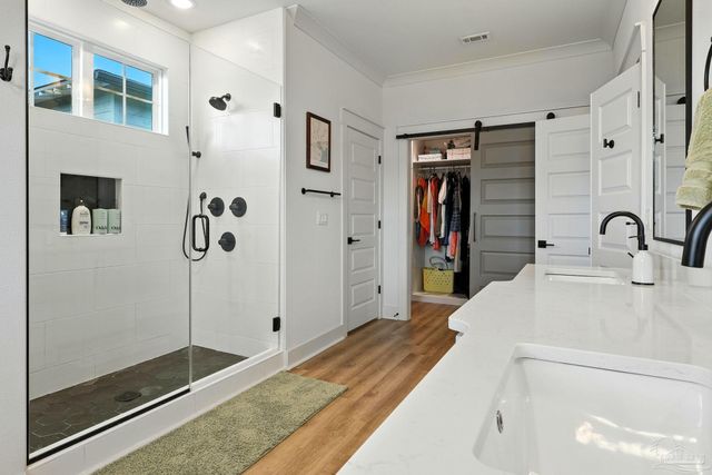 5610 Trout Ln, Pensacola, FL 32507