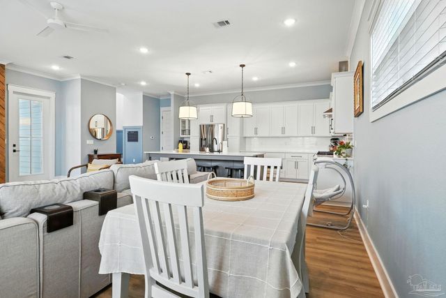 5610 Trout Ln, Pensacola, FL 32507