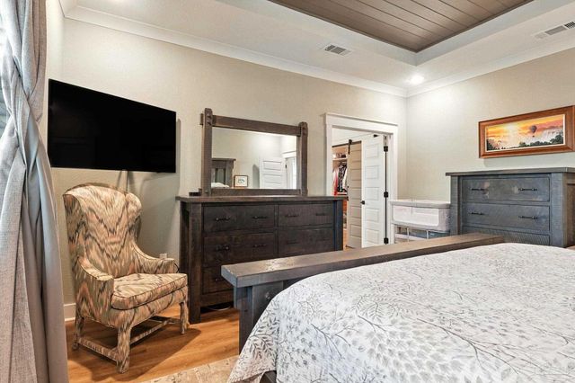 5610 Trout Ln, Pensacola, FL 32507