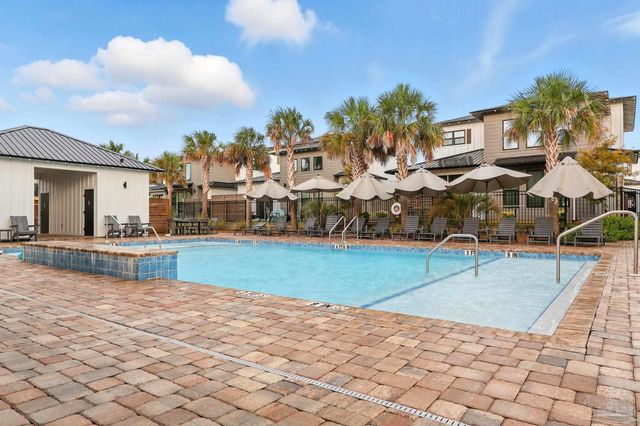 5610 Trout Ln, Pensacola, FL 32507