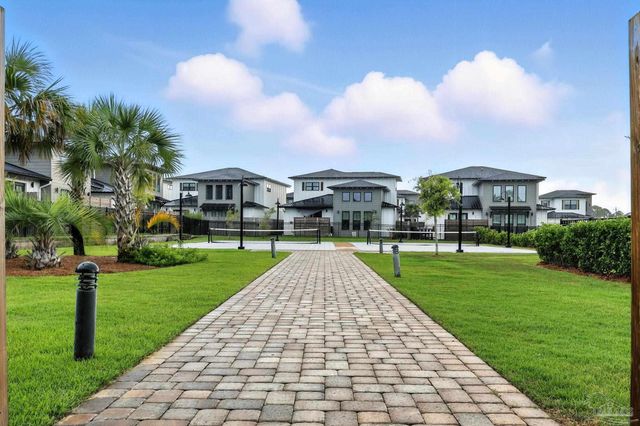 5610 Trout Ln, Pensacola, FL 32507