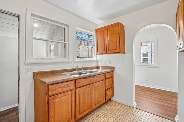 408 W 107th Street, Los Angeles, CA 90003