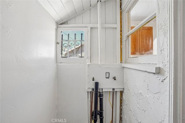 408 W 107th Street, Los Angeles, CA 90003