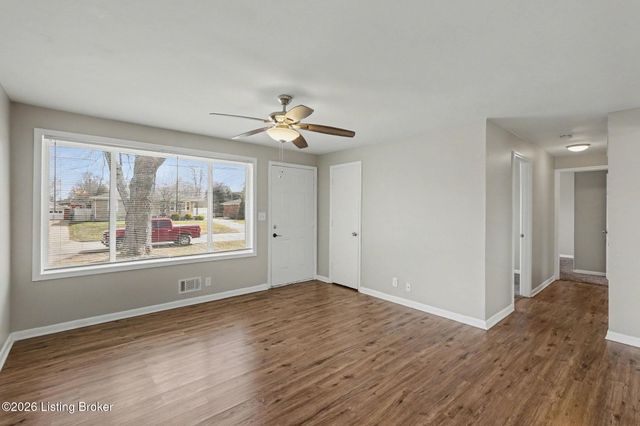 6316 Krause Ave, Louisville, KY 40216