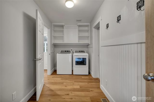 25608 Cumberland Way, Black Diamond, WA 98010