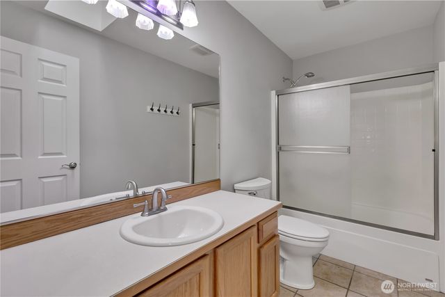 25608 Cumberland Way, Black Diamond, WA 98010