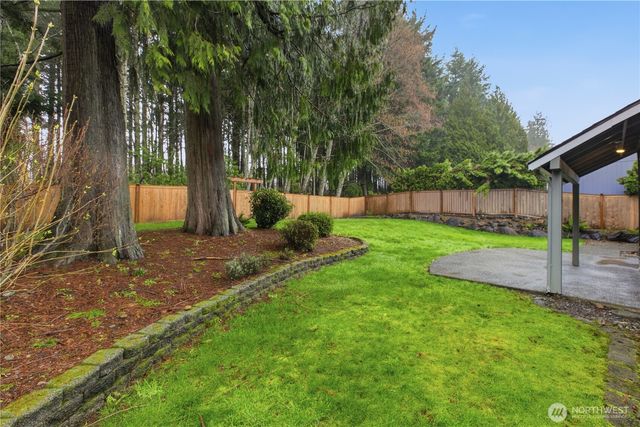 25608 Cumberland Way, Black Diamond, WA 98010