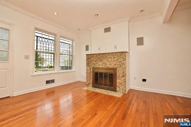 325-327 N 11th Street, Newark, NJ 07107