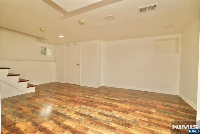 325-327 N 11th Street, Newark, NJ 07107