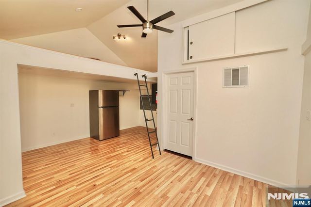 325-327 N 11th Street, Newark, NJ 07107