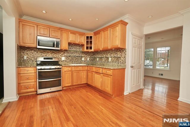 325-327 N 11th Street, Newark, NJ 07107