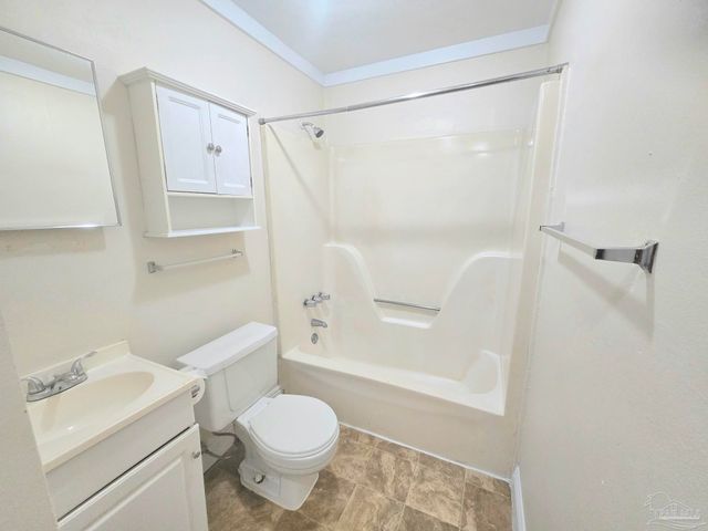 1731 Knight Dr, Pensacola, FL 32505