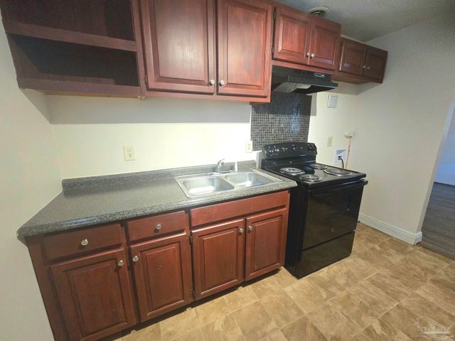 1731 Knight Dr, Pensacola, FL 32505