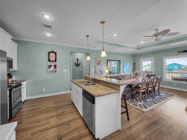 857 Wommack, Crystal Beach, TX 77650