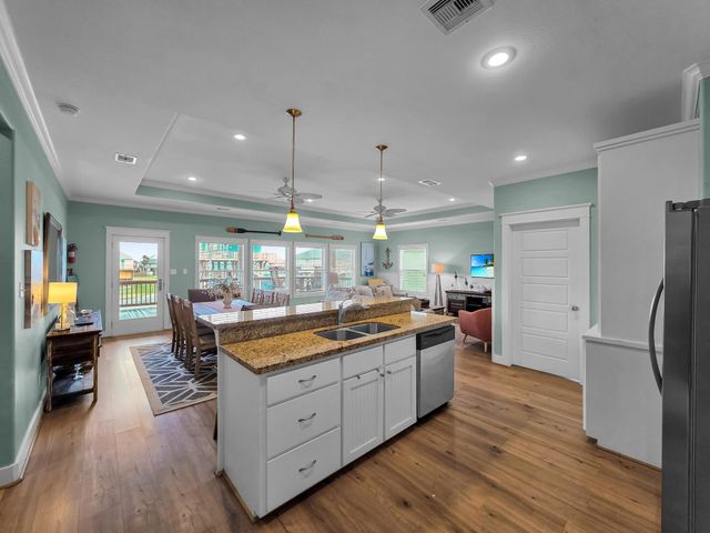 857 Wommack, Crystal Beach, TX 77650