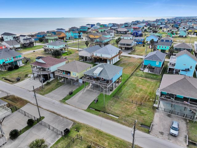 857 Wommack, Crystal Beach, TX 77650