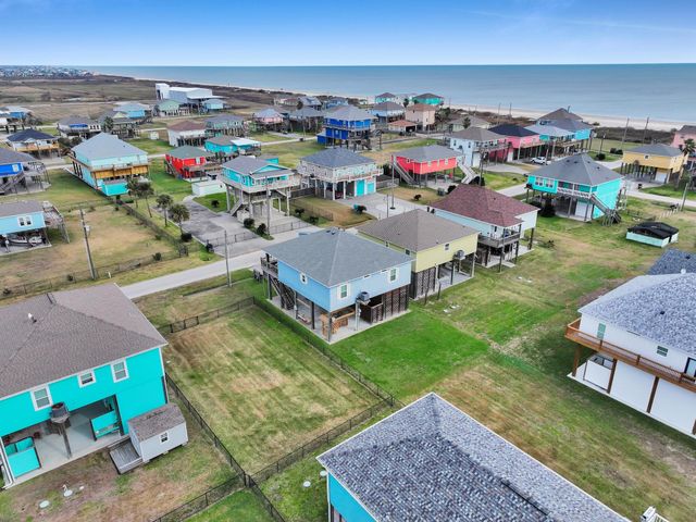 857 Wommack, Crystal Beach, TX 77650