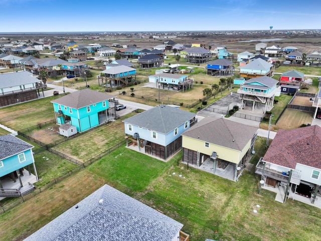 857 Wommack, Crystal Beach, TX 77650