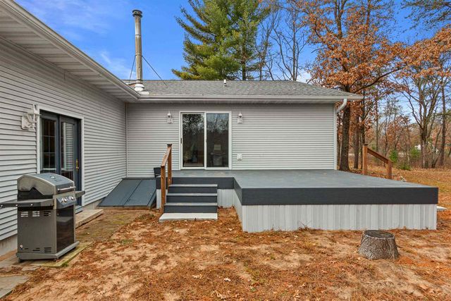 352 Quiet Waters Trail, Nekoosa, WI 54457