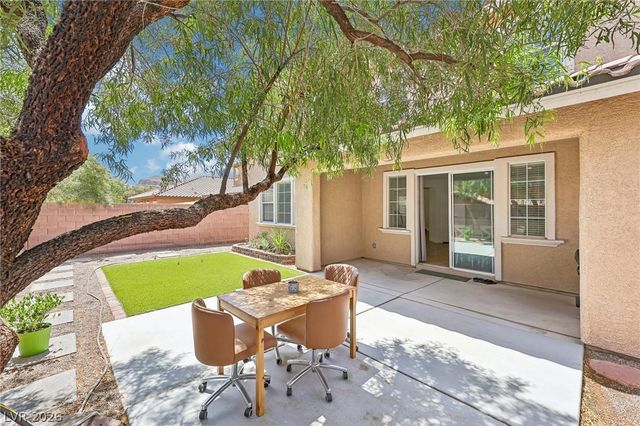 10046 Dancing Lasso Court, Las Vegas, NV 89178