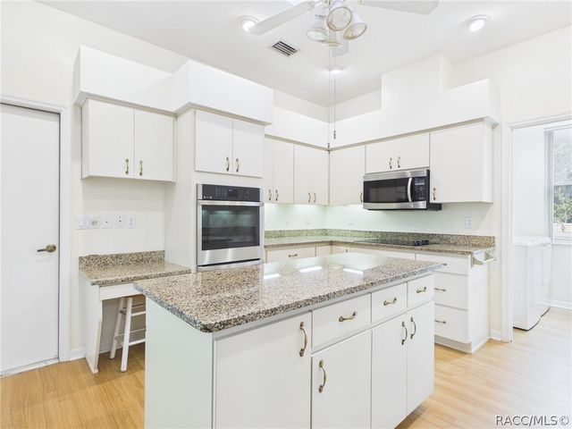 578 E Foresthill Place, Hernando, FL 34442