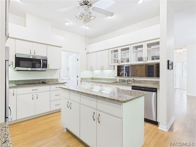 578 E Foresthill Place, Hernando, FL 34442