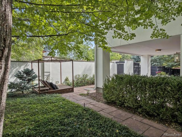 301 S Vine Street, Denver, CO 80209