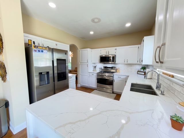 259 Haywood Drive, Round Lake, IL 60073