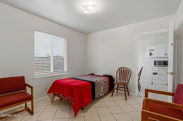 5620 Calgary Avenue, El Paso, TX 79924