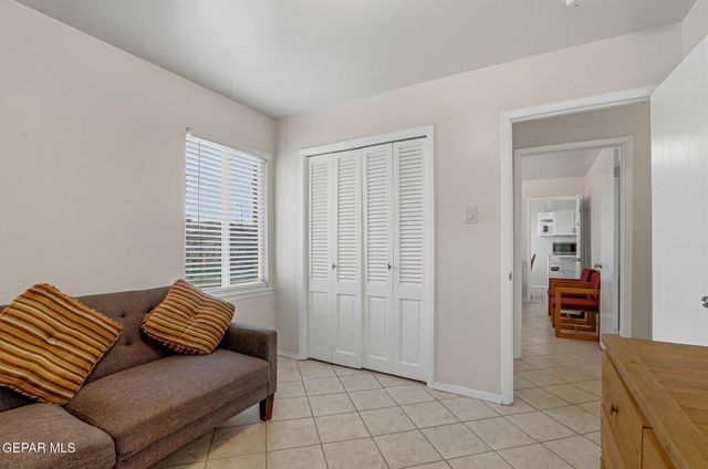 5620 Calgary Avenue, El Paso, TX 79924