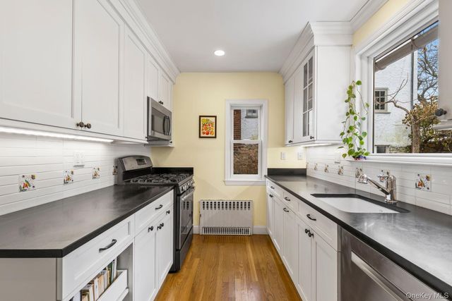 686 Forest Avenue, Larchmont, NY 10538