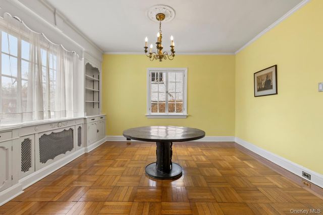 686 Forest Avenue, Larchmont, NY 10538