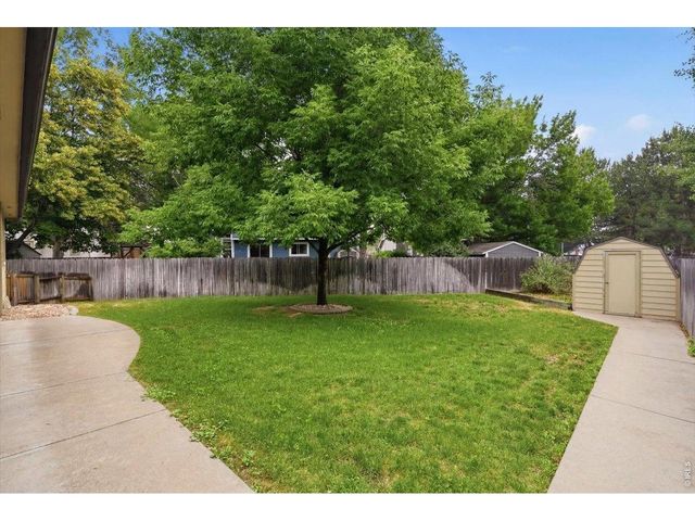 1003 Medicine Man Ct, Windsor, CO 80550