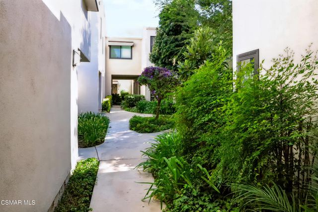 4261 Las Virgenes Road 2, Calabasas, CA 91302