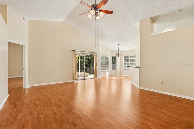 615 OAKPOINT CIRCLE, Davenport, FL 33837