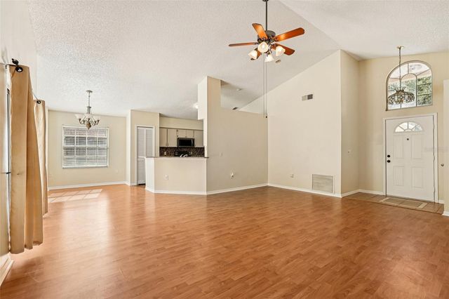 615 OAKPOINT CIRCLE, Davenport, FL 33837