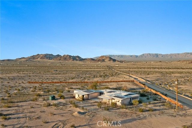 3910 Gayley Lane, Twentynine Palms, CA 92277