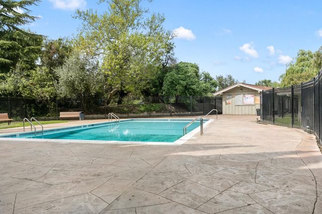 902 Gilchrist Walkway 3, San Jose, CA 95133