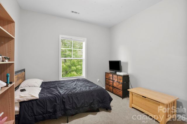127 Cairens Ridge Drive, Mills River, NC 28759