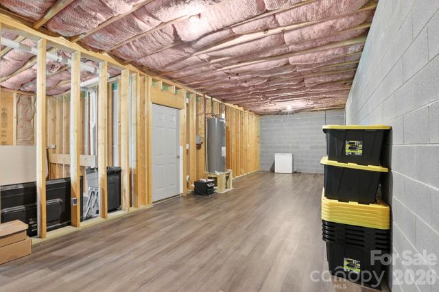 127 Cairens Ridge Drive, Mills River, NC 28759