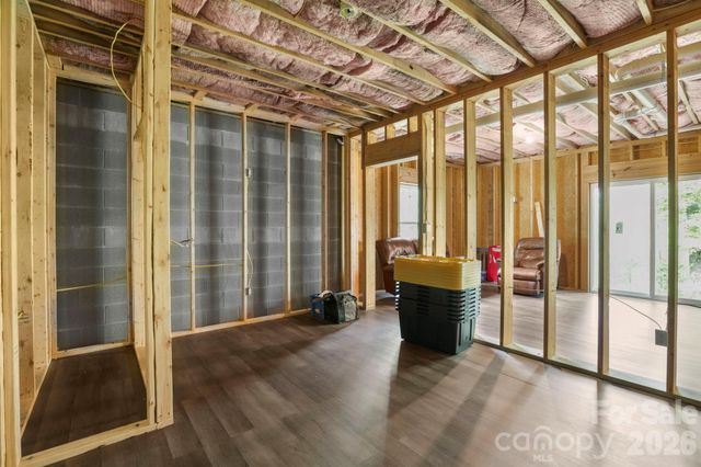 127 Cairens Ridge Drive, Mills River, NC 28759